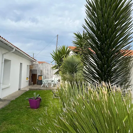 Charmante Maison Homestay *